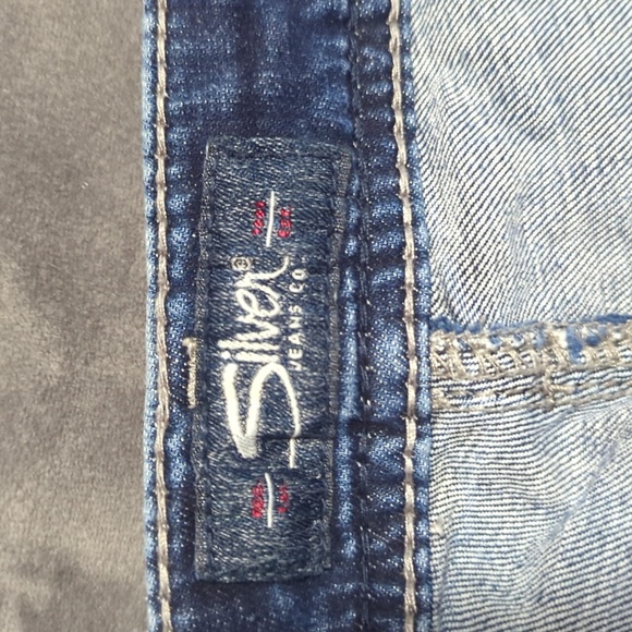 Silver jean capris - Picture 3 of 4